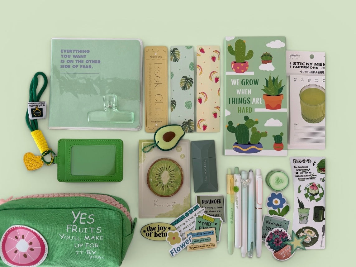 Aesthetic Stationery Box – Complete Desk Set (Notebook, Pouch & Accessories)