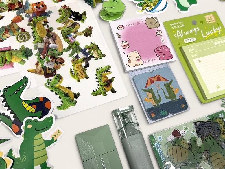 Cute Crocodile Stationery Gift Box