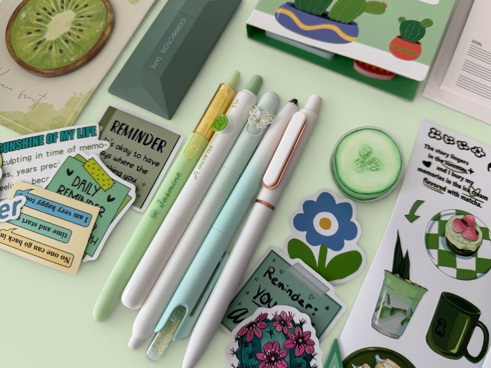Aesthetic Stationery Box – Complete Desk Set (Notebook, Pouch & Accessories)